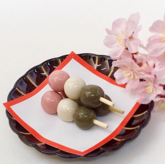 | イホシロ窯 Ihoshiro | 「3色糰子」和菓子 筷子座