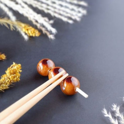 | イホシロ窯 Ihoshiro | 「烤醬油糰子」和菓子 筷子座