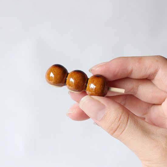 | イホシロ窯 Ihoshiro | 「烤醬油糰子」和菓子 筷子座