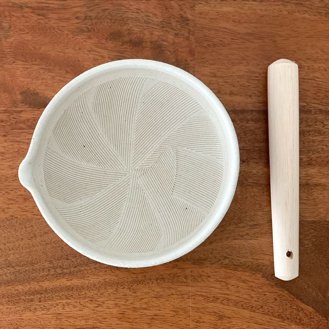 | 美濃燒| 陶瓷研磨缽套裝 (連木製研磨棒)